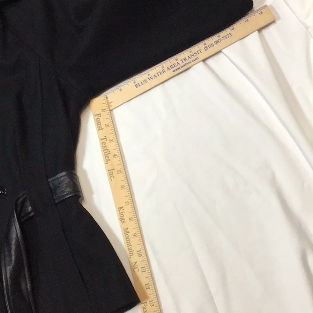 🖤 GUESS Black Wool Blend Leather Belt Snap Front 3-4 Bell Sleeves Sz.S - Picture 9 of 12